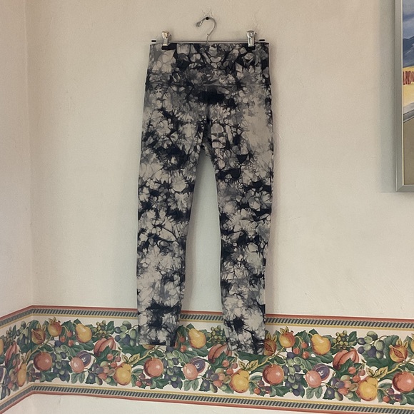 Lululemon Wunder Under High-Rise Leggings Size 8 Black/Gray Shibori Pattern